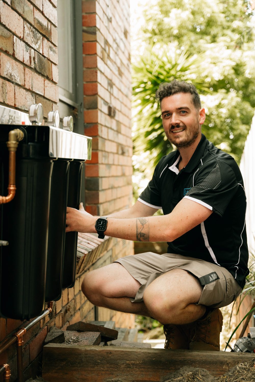 Toilet cistern repair